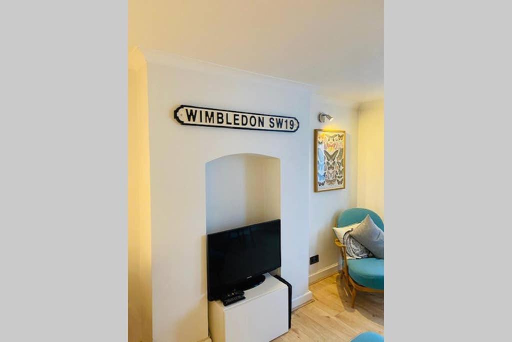 Appartement Stunning, Stylish Garden Flat In The Heart Of Wimbledon à Londres Extérieur photo