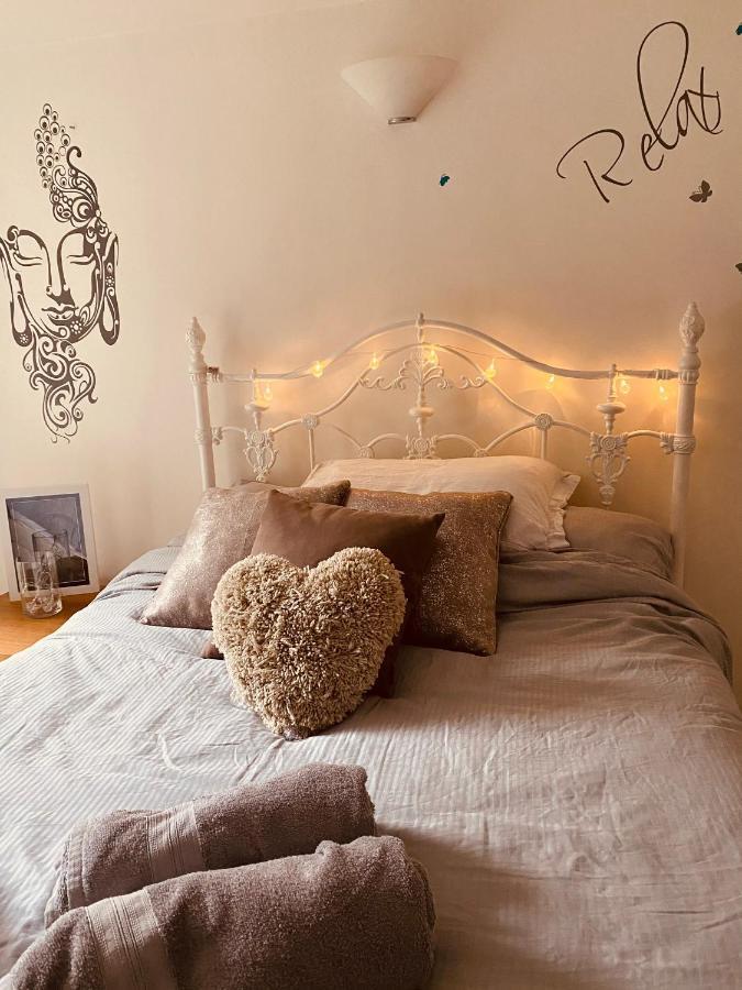 Appartement Stunning, Stylish Garden Flat In The Heart Of Wimbledon à Londres Extérieur photo