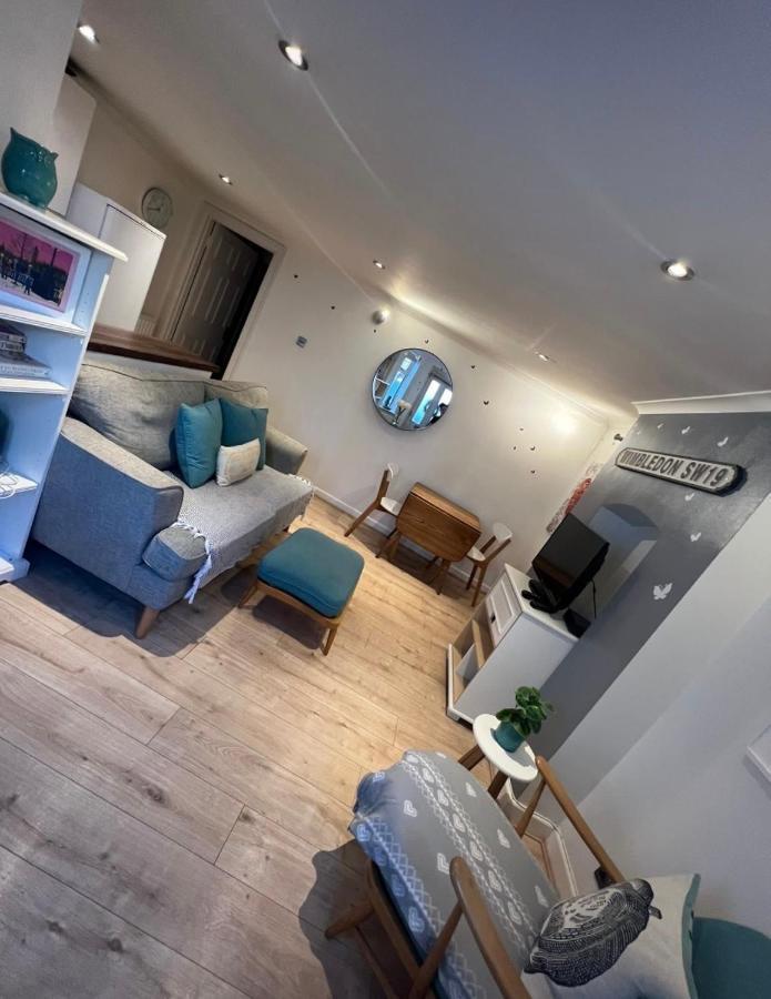 Appartement Stunning, Stylish Garden Flat In The Heart Of Wimbledon à Londres Extérieur photo
