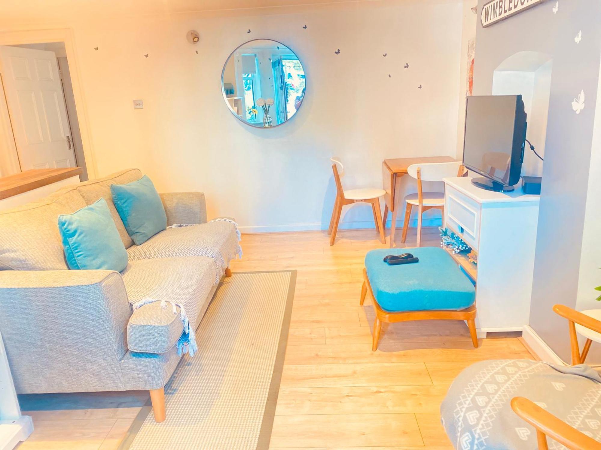 Appartement Stunning, Stylish Garden Flat In The Heart Of Wimbledon à Londres Extérieur photo