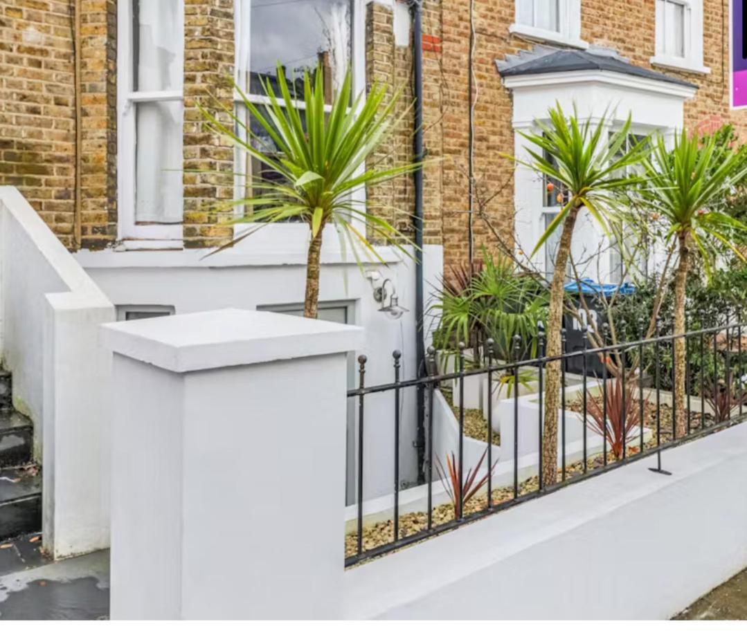 Appartement Stunning, Stylish Garden Flat In The Heart Of Wimbledon à Londres Extérieur photo